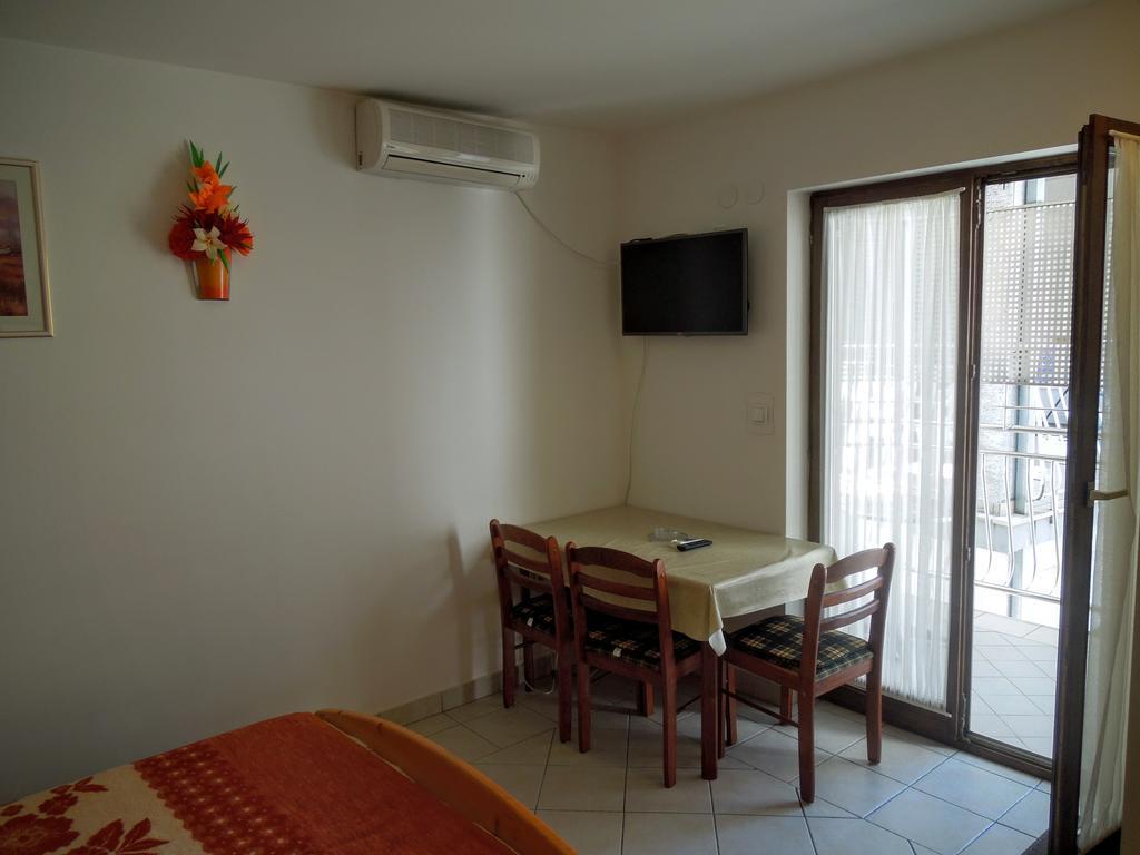 קריקווניצה Apartments Dobranic מראה חיצוני תמונה
