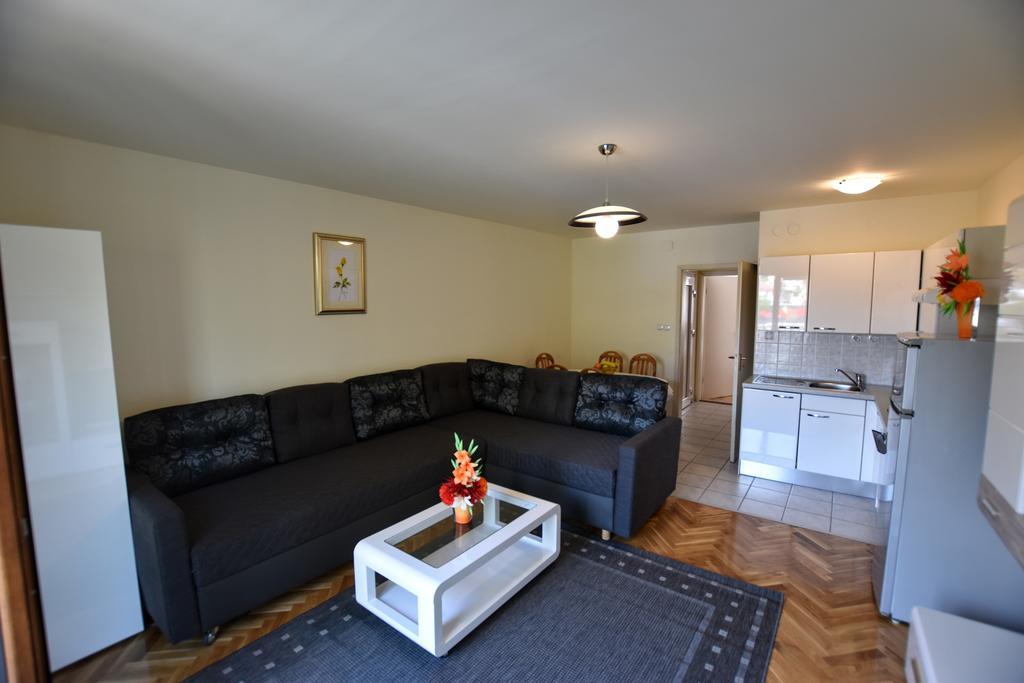 קריקווניצה Apartments Dobranic מראה חיצוני תמונה